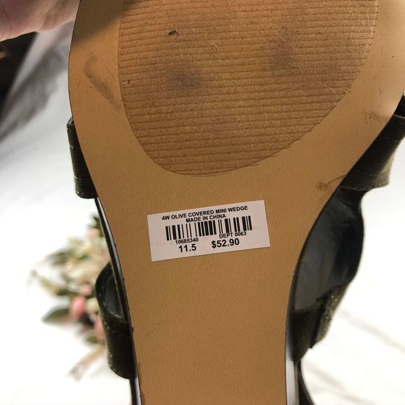 NWT Torrid Cutout Peep Toe Olive Wedge 11.5 - Picture 7 of 7